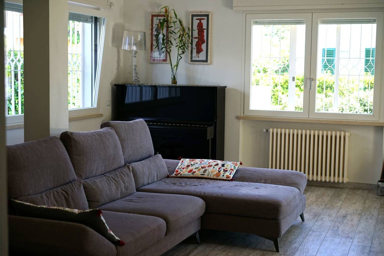 Вилла в Форте деи Марми, Италия, 237 м² - фото 5