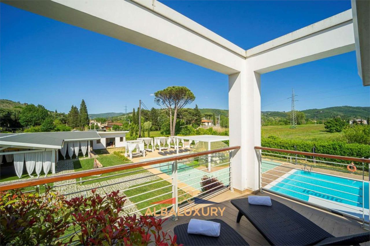 Вилла в Ареццо, Италия, 2 500 м² - фото 18