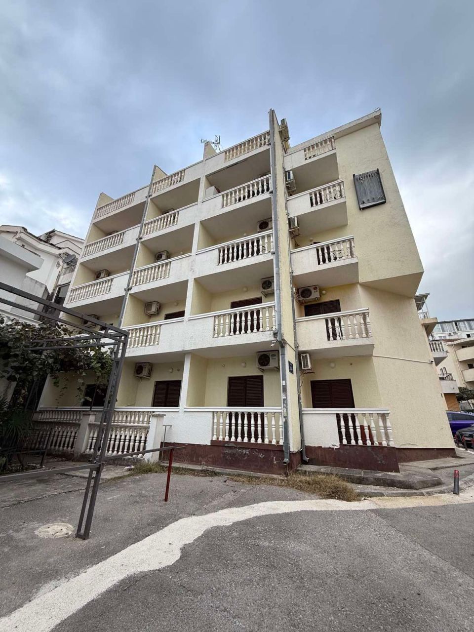 Отель, гостиница в Будве, Черногория, 1 100 м² - фото 13