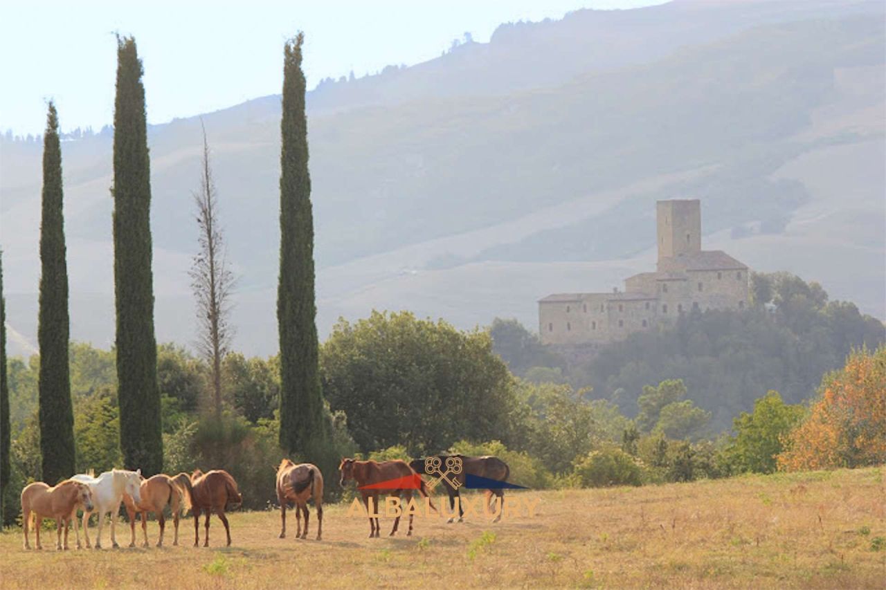 Вилла в Вольтерре, Италия, 530 м² - фото 7