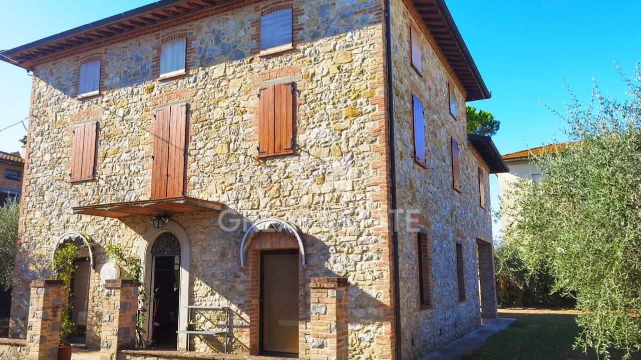 Дом в Кастильоне-дель-Лаго, Италия, 382 м² - фото 2