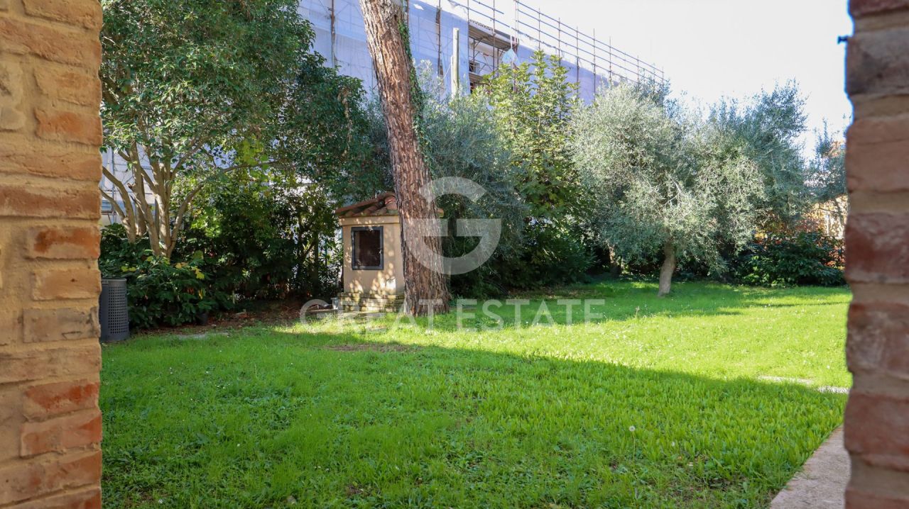 Дом в Кастильоне-дель-Лаго, Италия, 382 м² - фото 9