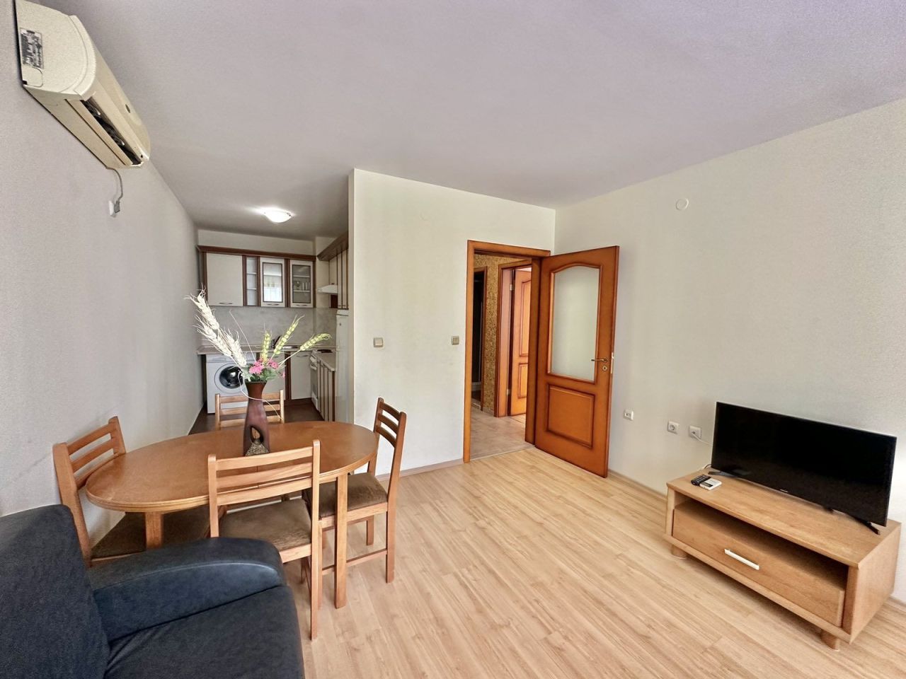 Квартира в Елените, Болгария, 75 м² - фото 2