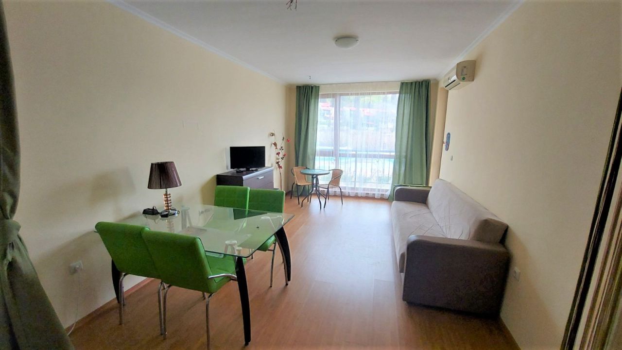 Квартира в Елените, Болгария, 54 м² - фото 2