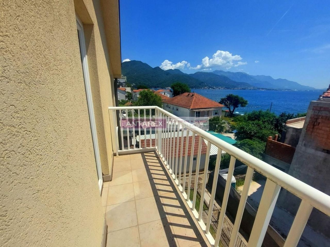 Апартаменты в Биеле, Черногория, 97 м² - фото 8