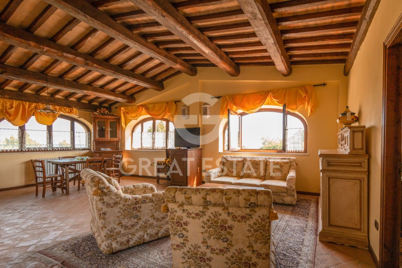 Дом в Тоди, Италия, 811.85 м² - фото 9