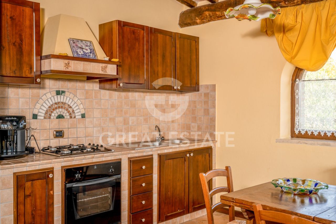 Дом в Тоди, Италия, 811.85 м² - фото 12