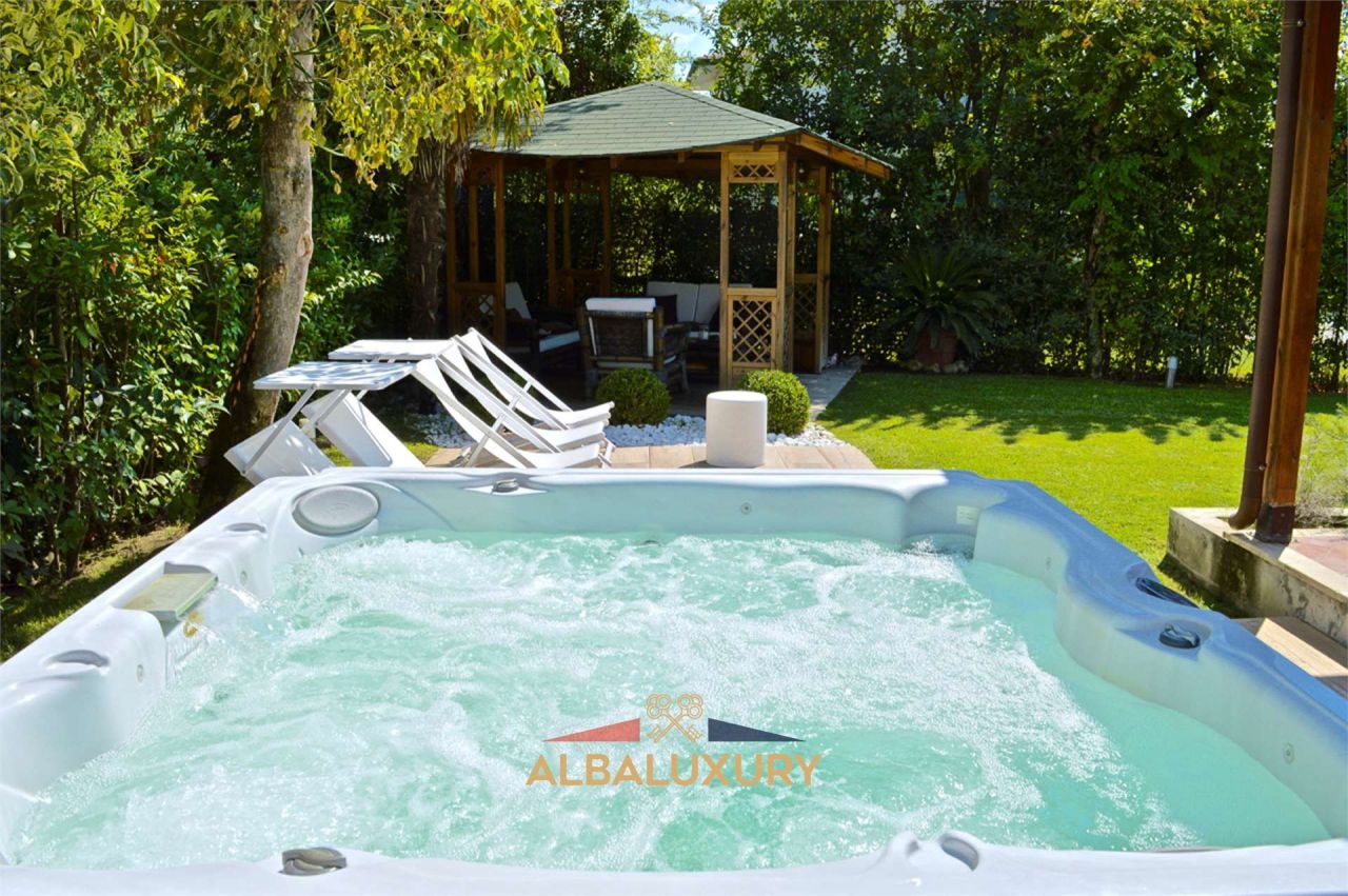 Вилла в Форте деи Марми, Италия, 130 м² - фото 2