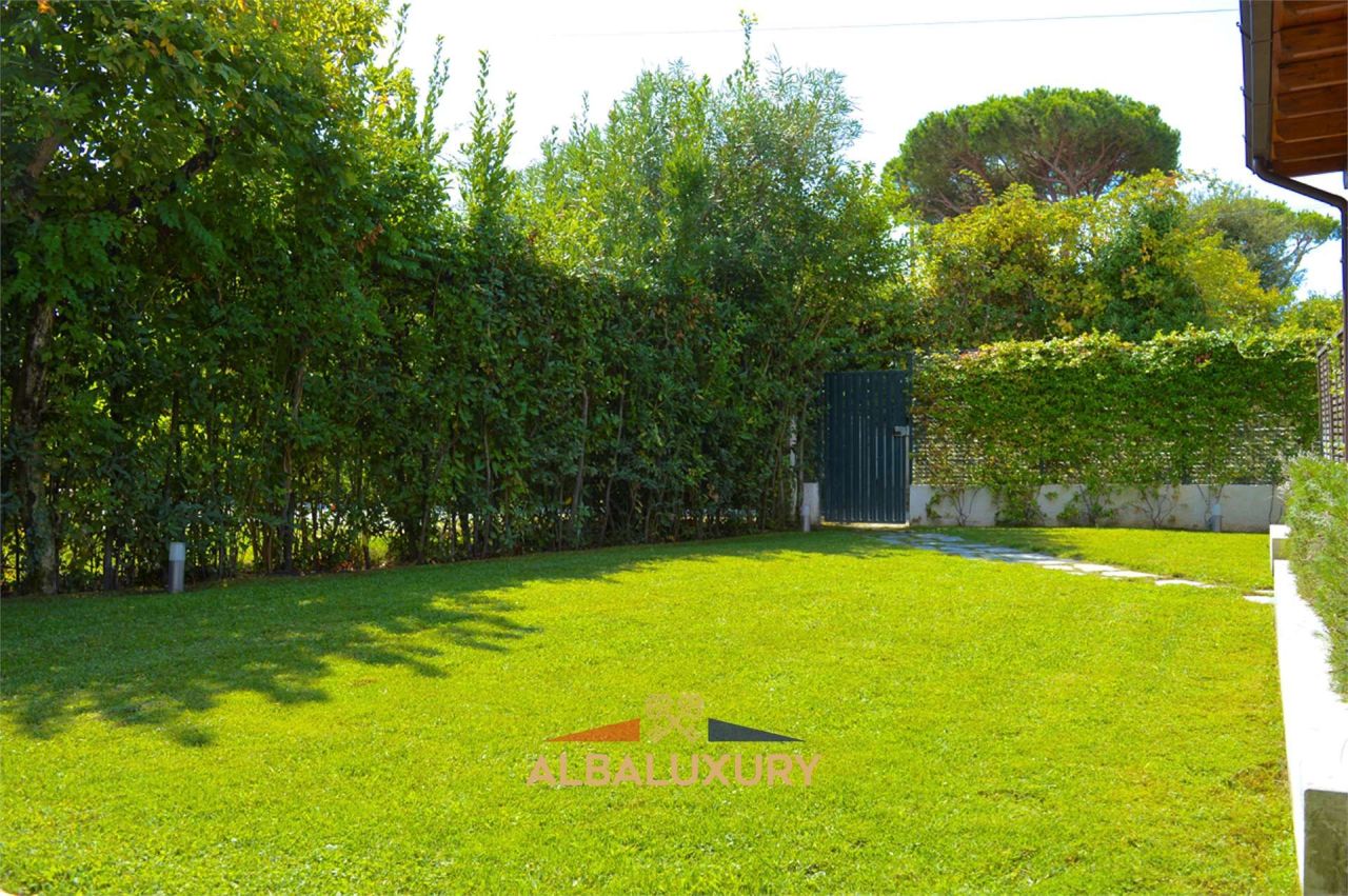 Вилла в Форте деи Марми, Италия, 130 м² - фото 12