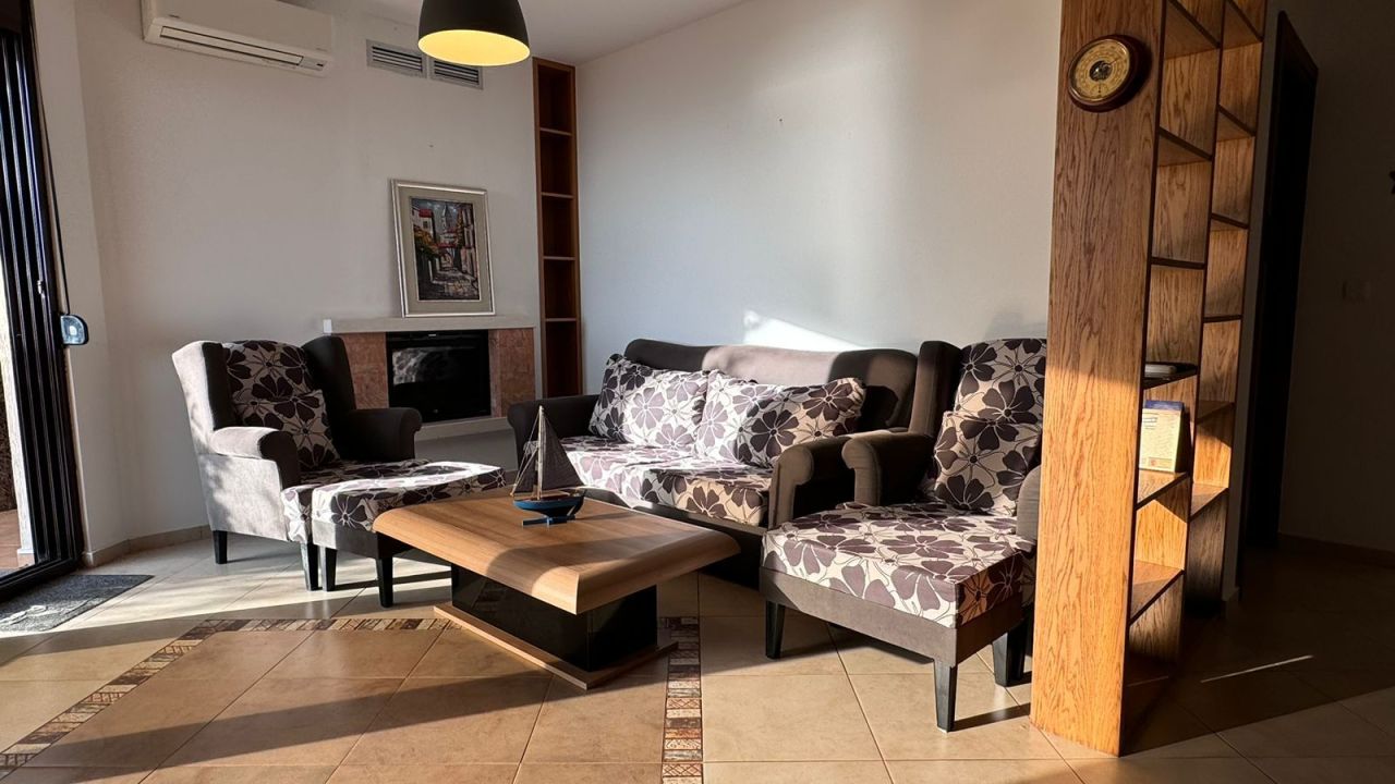 Квартира в Добра Воде, Черногория, 93 м² - фото 5