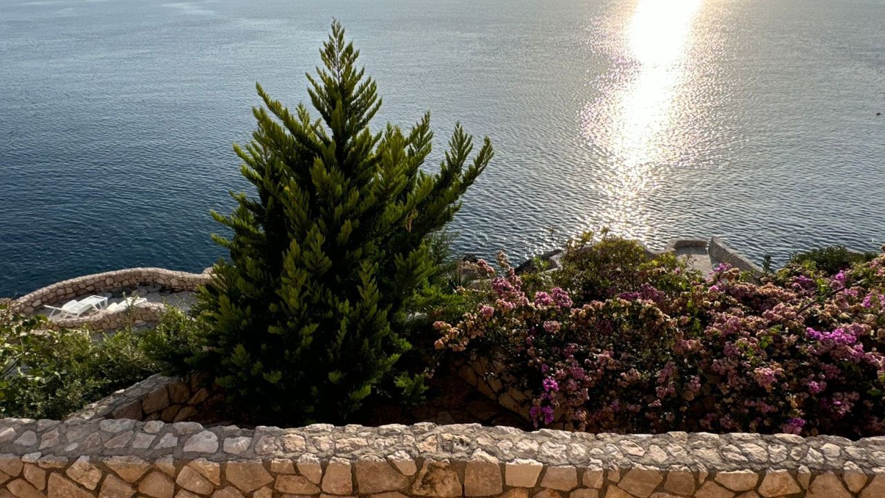 Квартира в Добра Воде, Черногория, 93 м² - фото 11