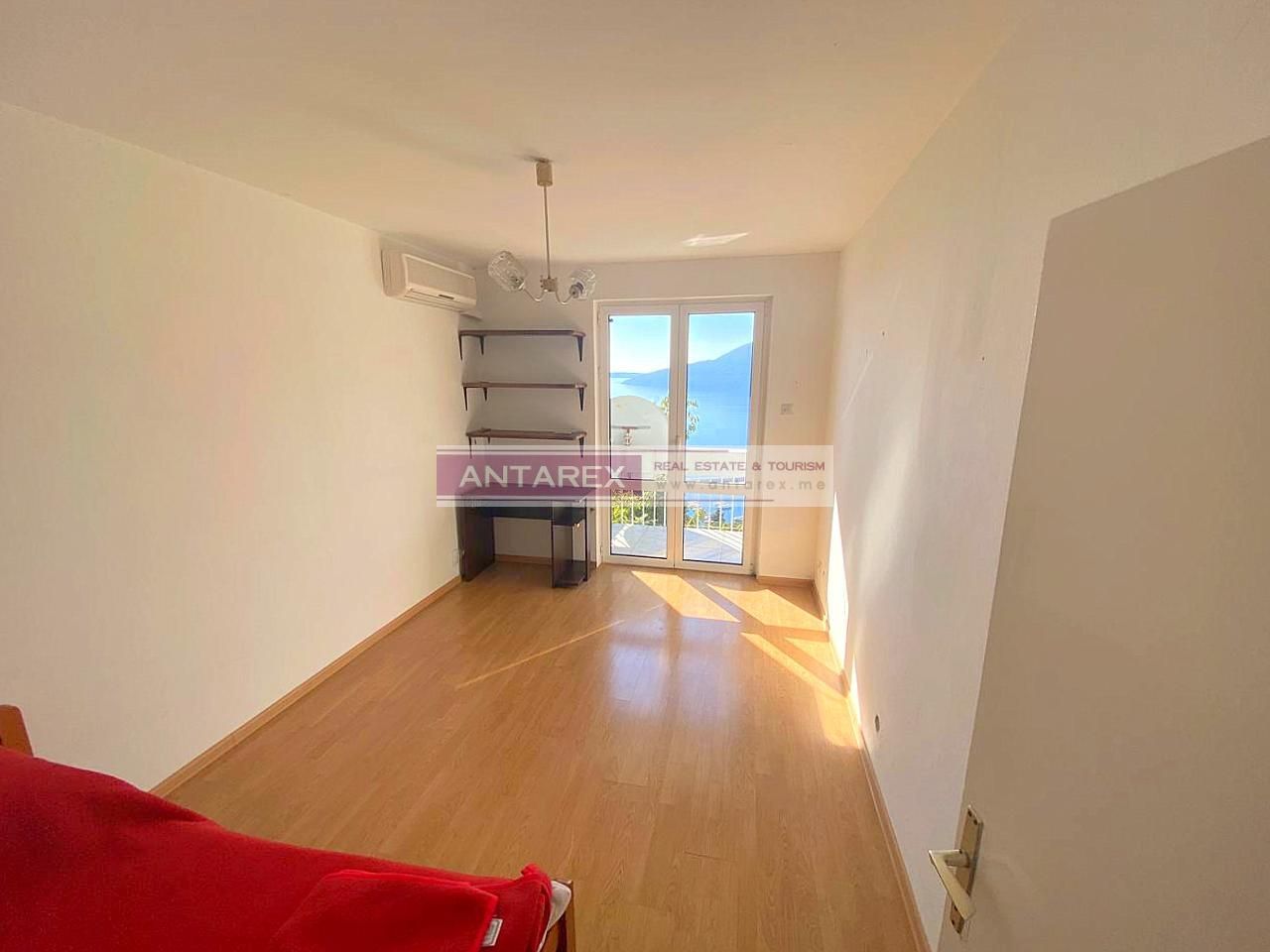 Апартаменты в Херцег-Нови, Черногория, 70 м² - фото 3