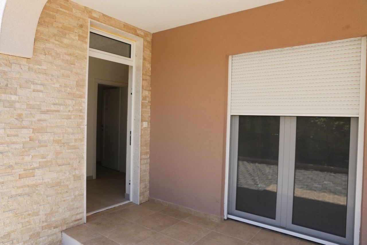 Квартира в Улцине, Черногория, 74 м² - фото 7