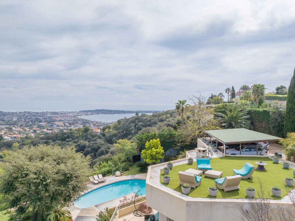 Вилла в Каннах, Франция, 265 м² - фото 2