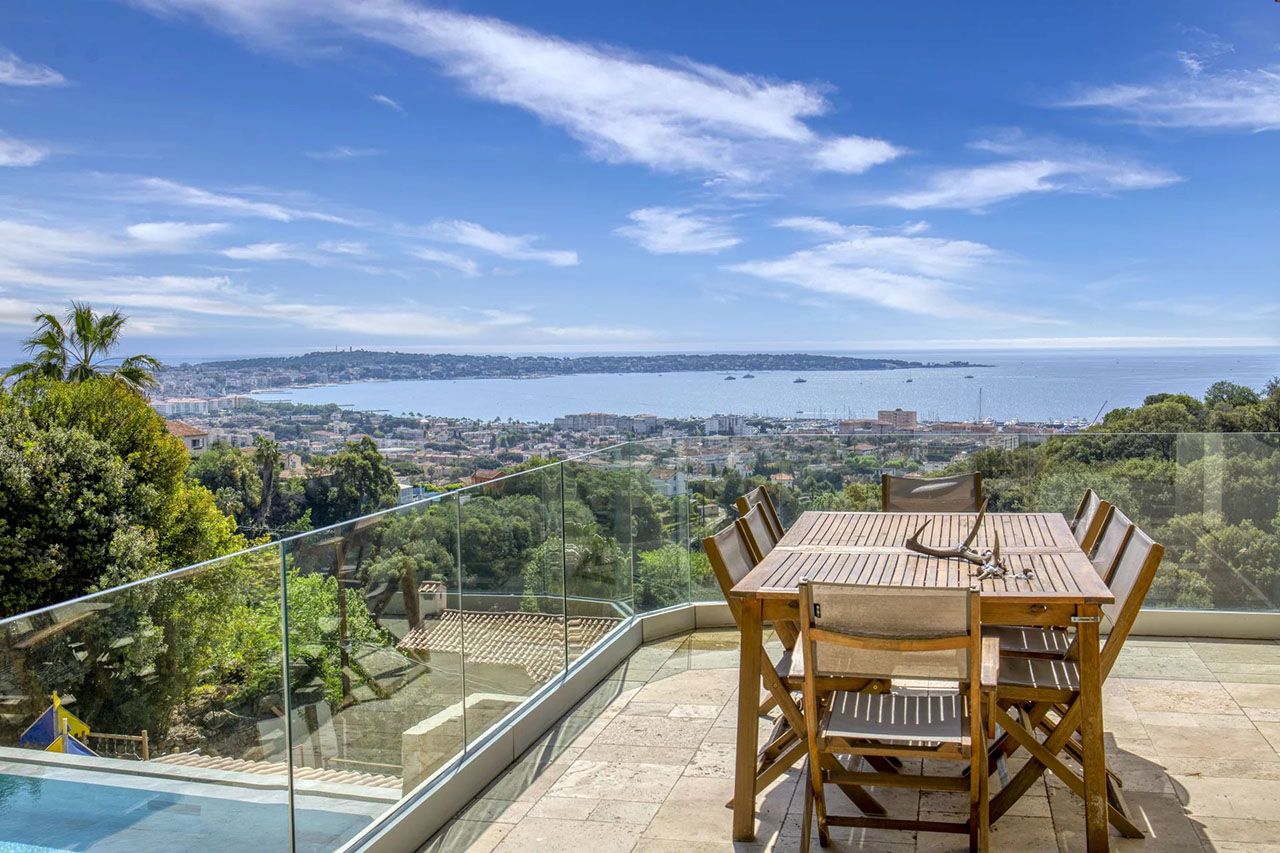 Вилла в Гольф-Жуан, Франция, 245 м² - фото 8