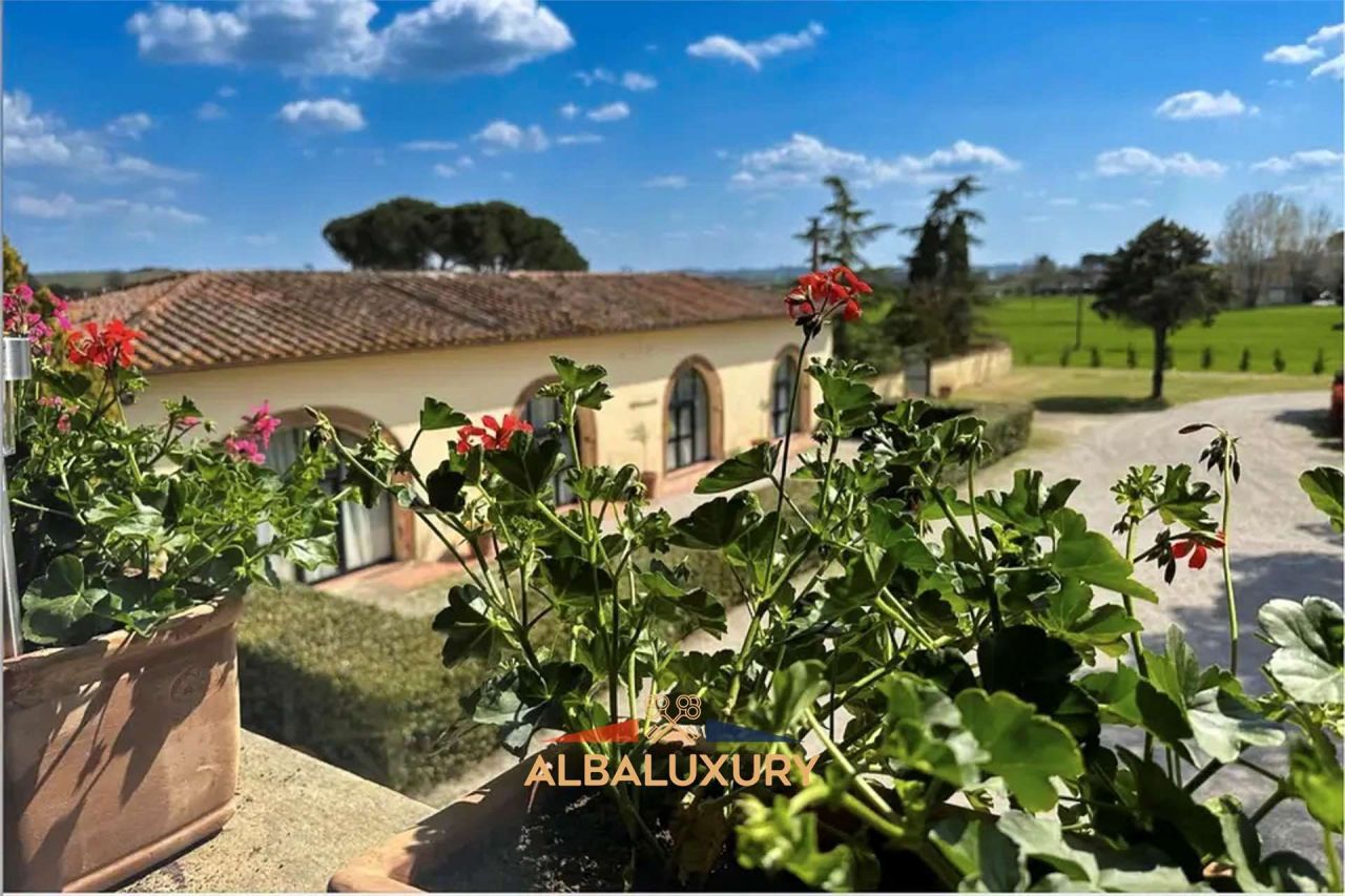 Вилла в Ареццо, Италия, 650 м² - фото 3