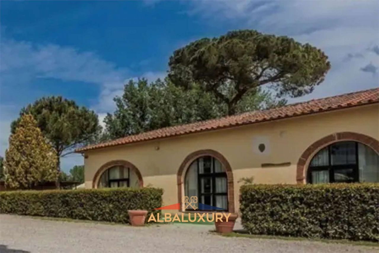 Вилла в Ареццо, Италия, 650 м² - фото 7