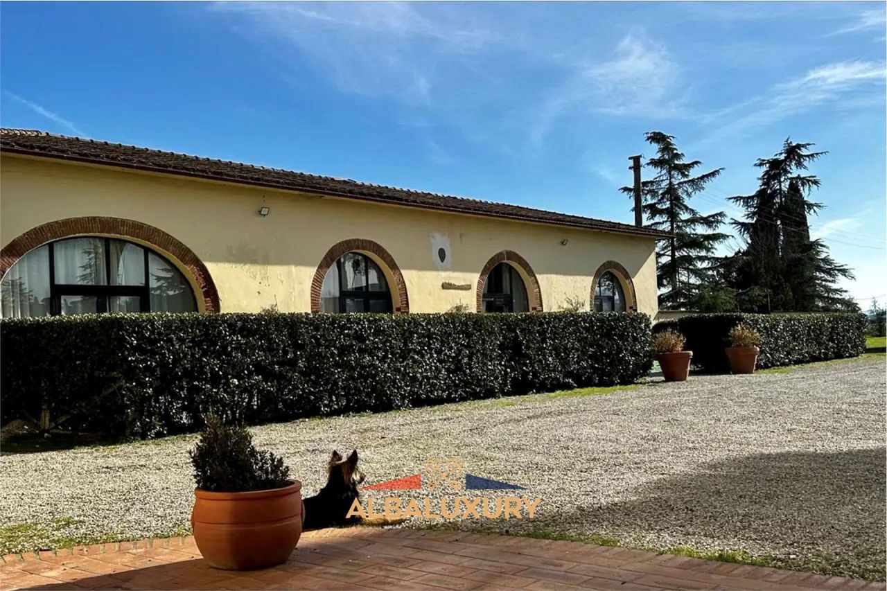 Вилла в Ареццо, Италия, 650 м² - фото 9