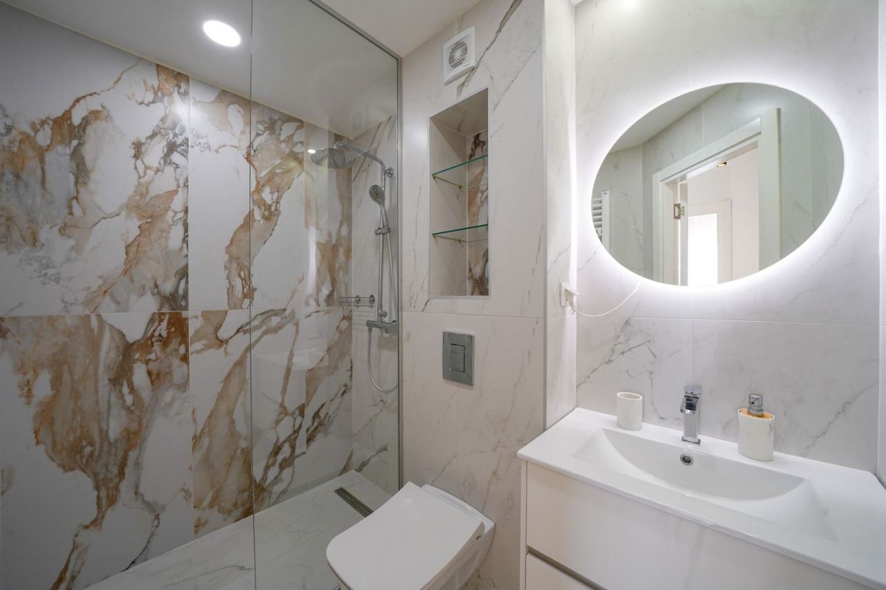 Квартира в Тивате, Черногория, 66 м² - фото 14