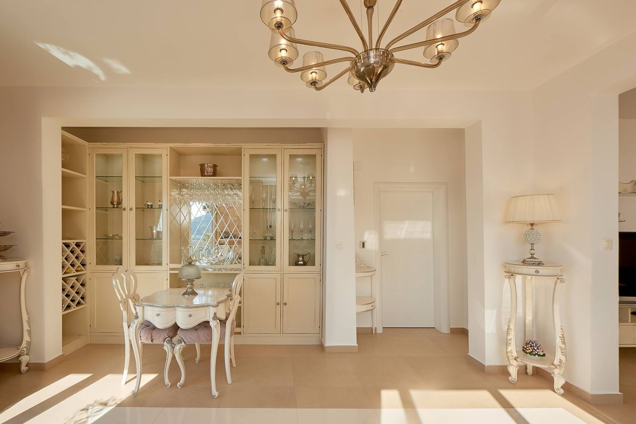 Квартира в Будве, Черногория, 150 м² - фото 8