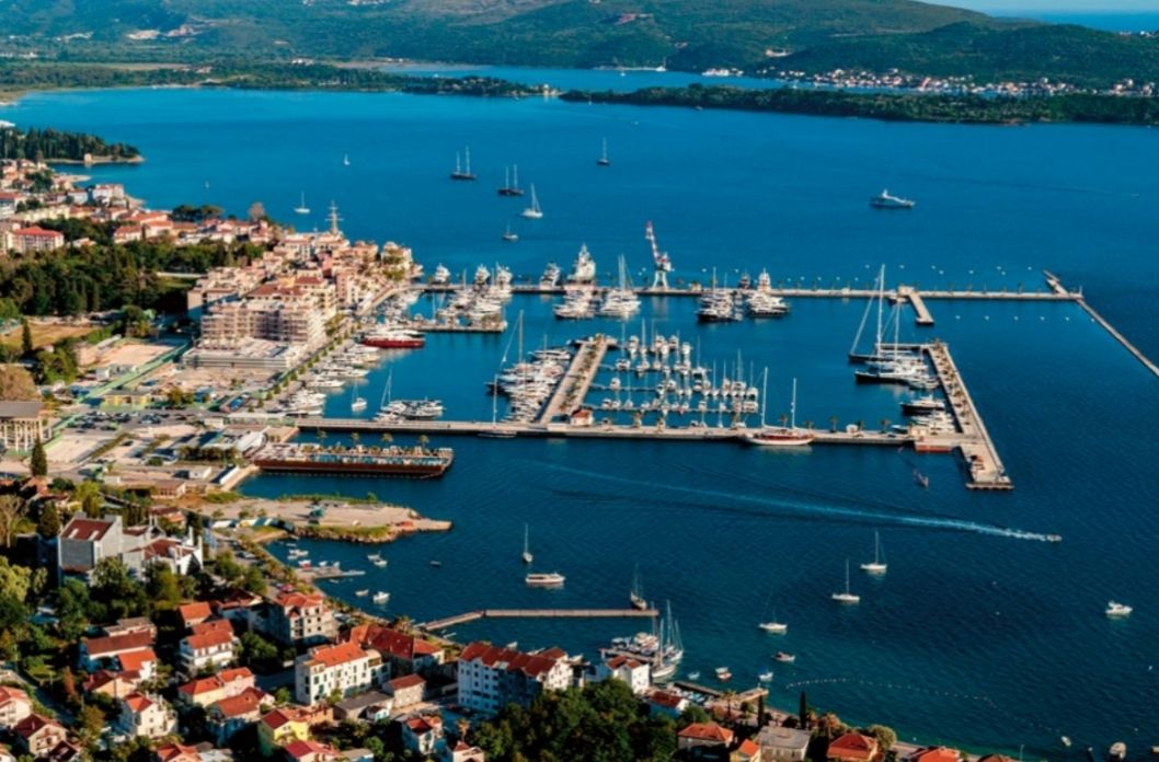 Апартаменты в Тивате, Черногория, 282 м² - фото 10