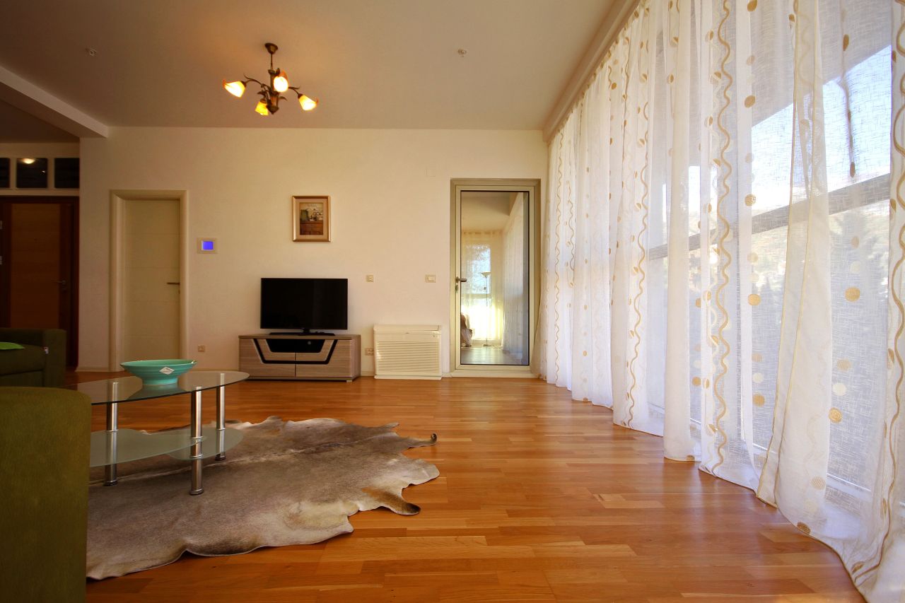 Квартира в Будве, Черногория, 86 м² - фото 2