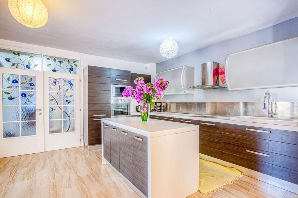 Вилла в Будве, Черногория, 358 м² - фото 7