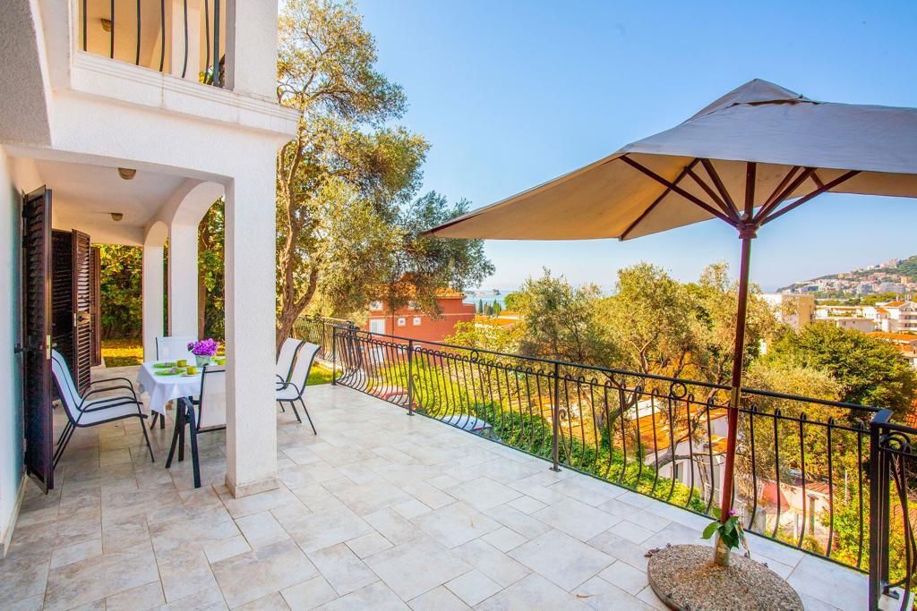 Вилла в Будве, Черногория, 358 м² - фото 14