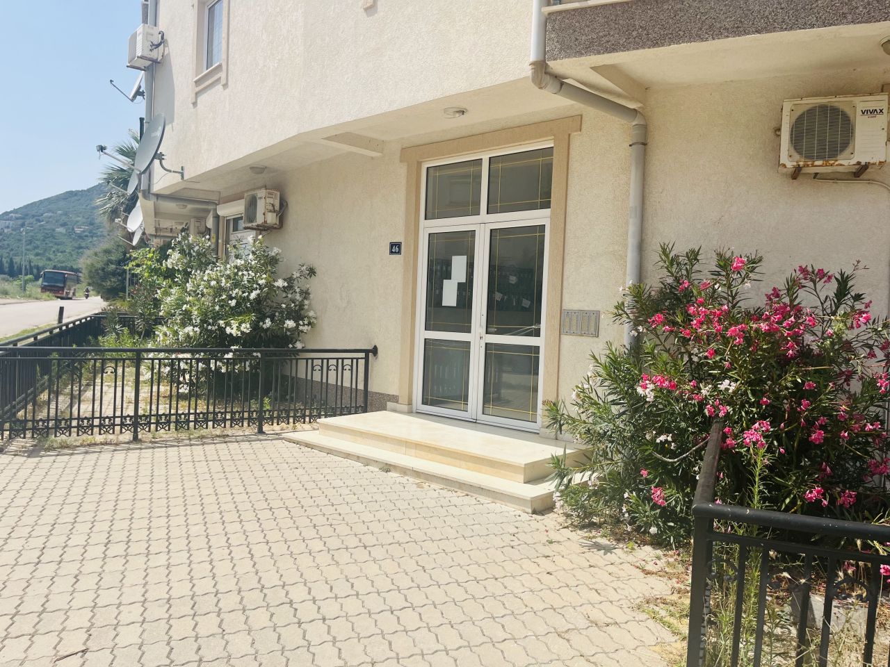 Квартира в Баре, Черногория, 51 м² - фото 2