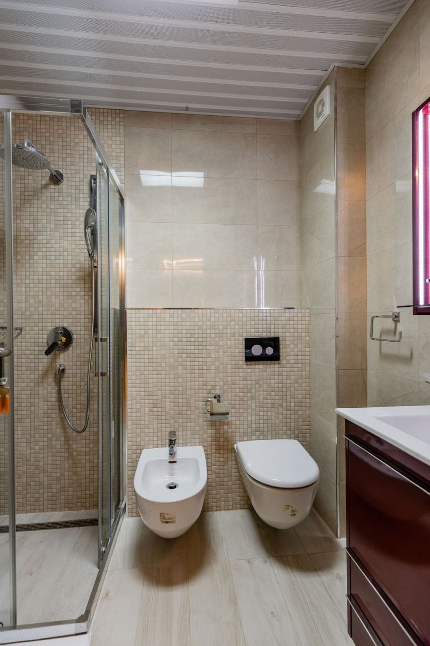 Квартира в Будве, Черногория, 96 м² - фото 12