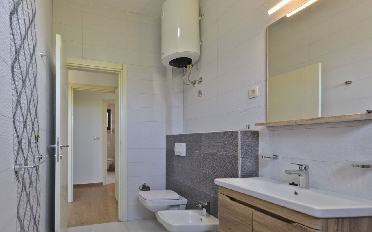 Квартира в Будве, Черногория, 81 м² - фото 8