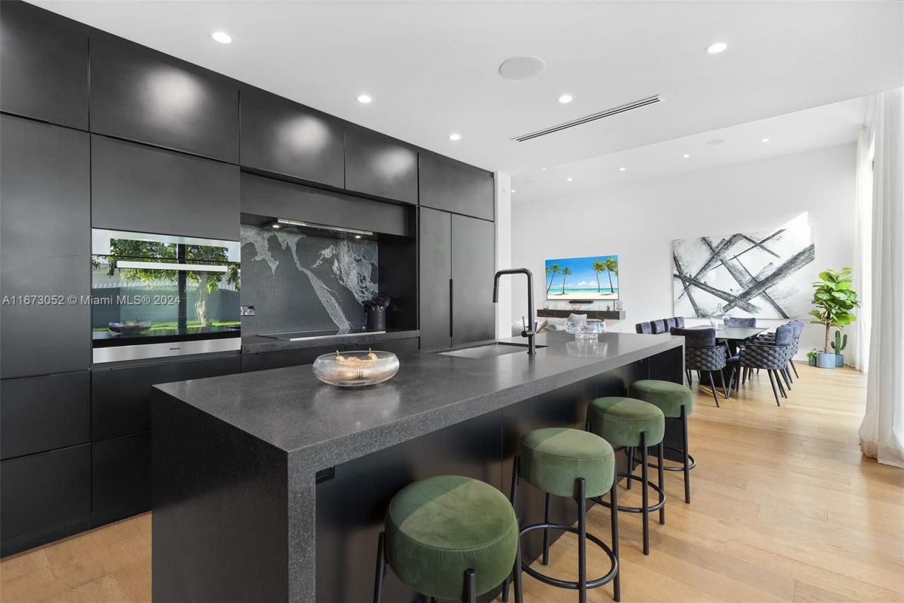 Дом в Майами, США, 300 м² - фото 7