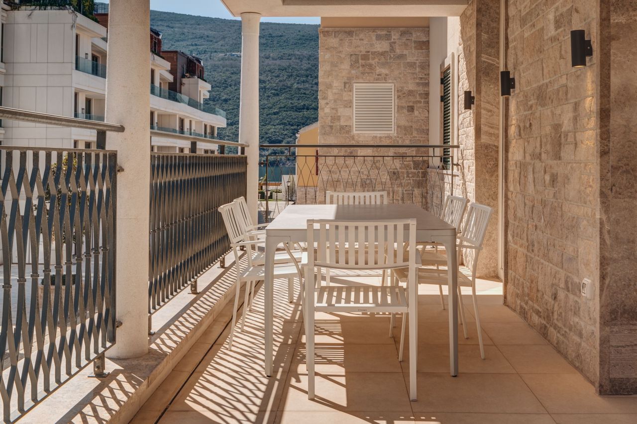 Апартаменты в Херцег-Нови, Черногория, 170 м² - фото 12