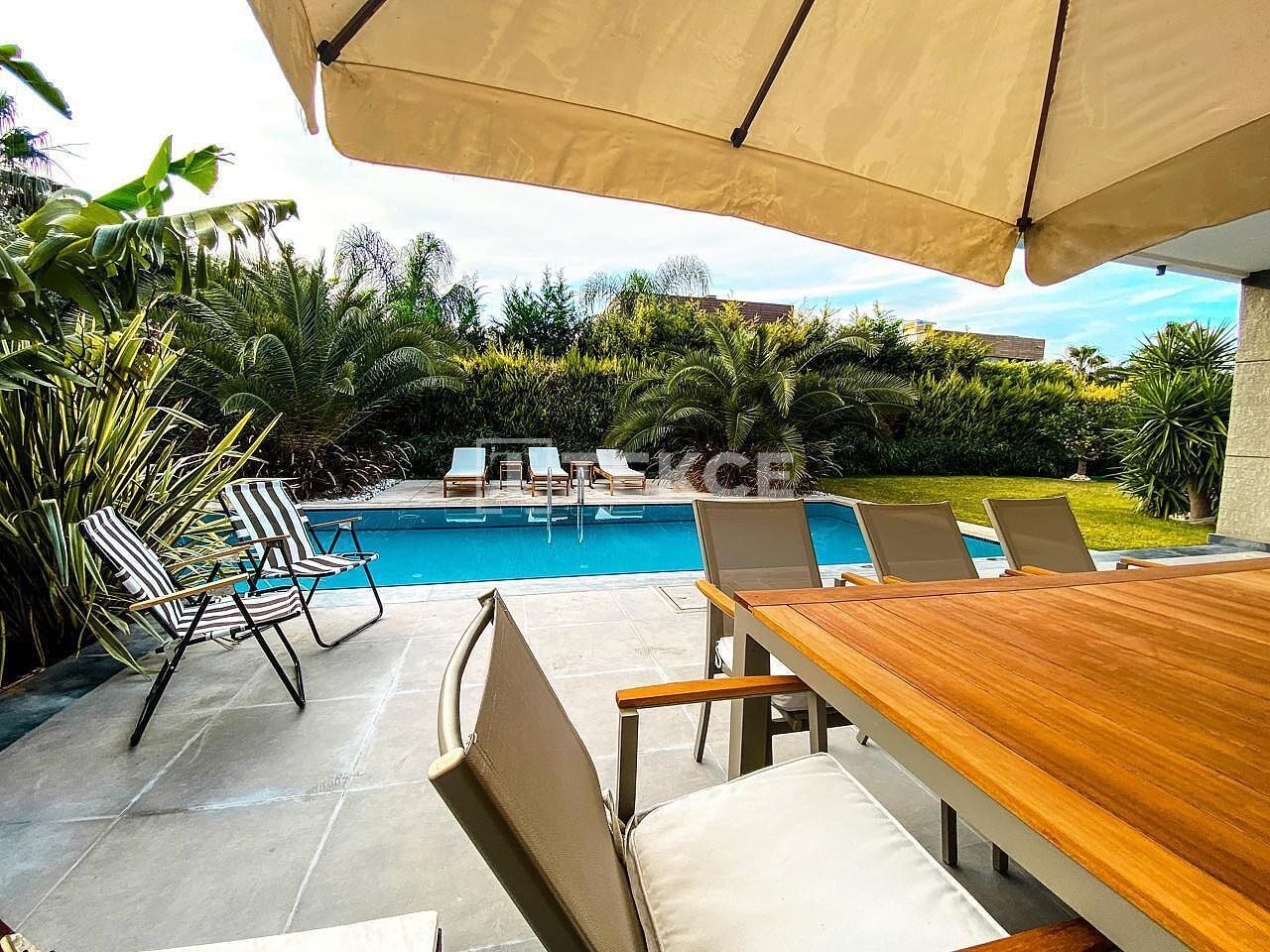 Вилла в Чешме, Турция, 320 м² - фото 9