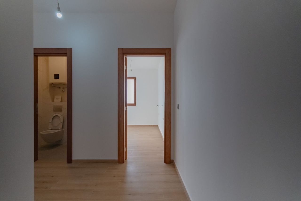 Квартира в Будве, Черногория, 73 м² - фото 16