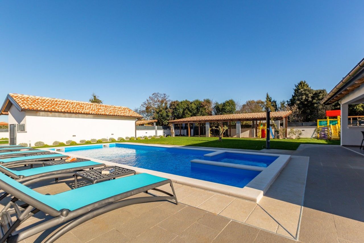 Дом в Пуле, Хорватия, 145 м² - фото 15