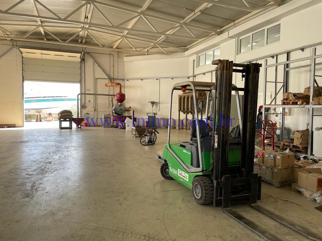 Коммерческая недвижимость в Шибенике, Хорватия, 1 400 м² - фото 6