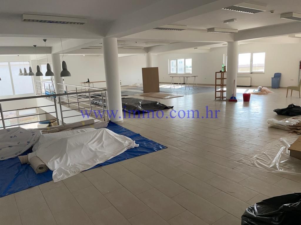 Коммерческая недвижимость в Шибенике, Хорватия, 1 400 м² - фото 11