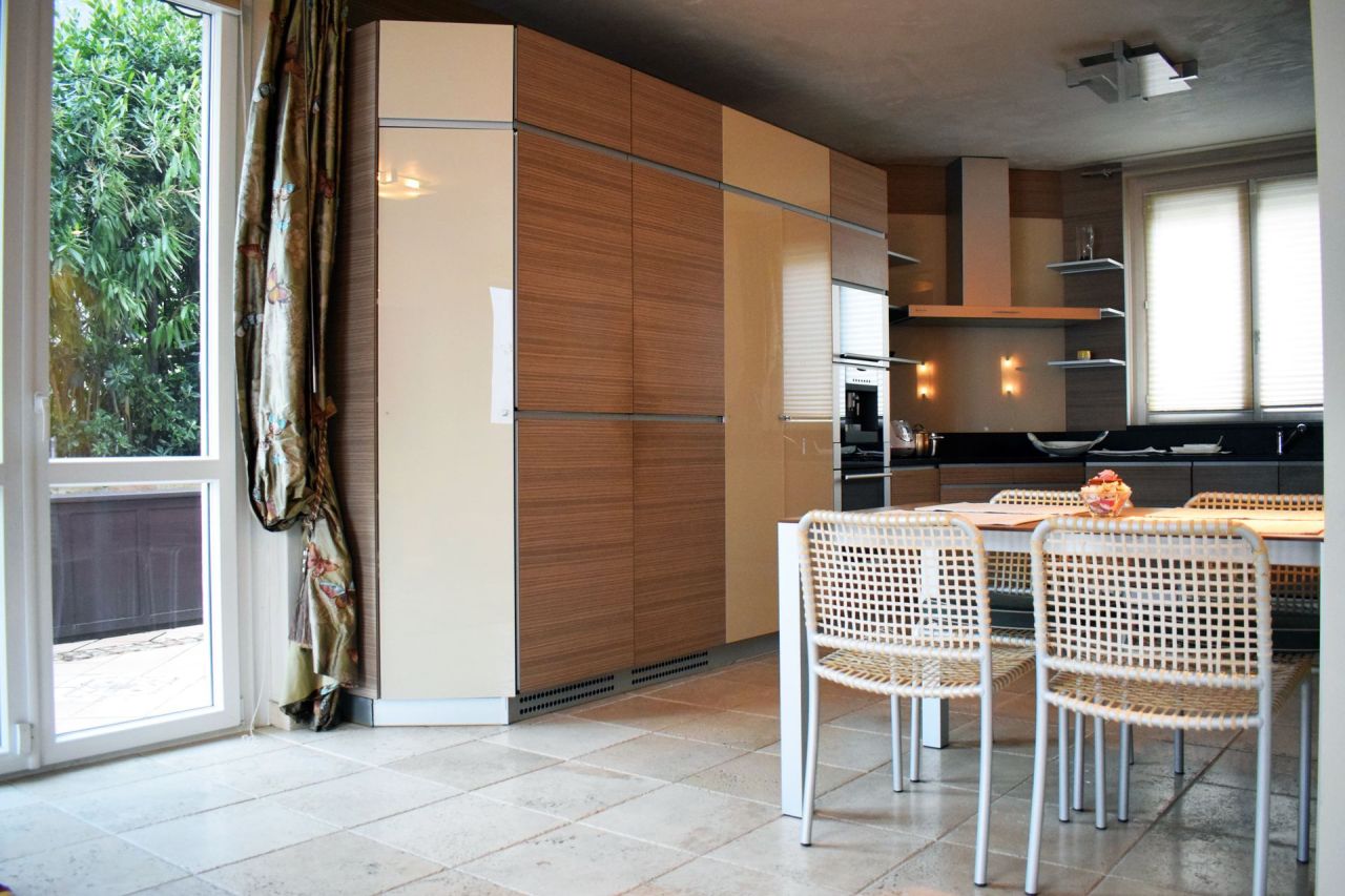 Квартира в Кампионе-д'Италия, Италия, 300 м² - фото 7