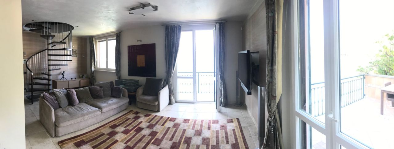 Квартира в Кампионе-д'Италия, Италия, 300 м² - фото 3