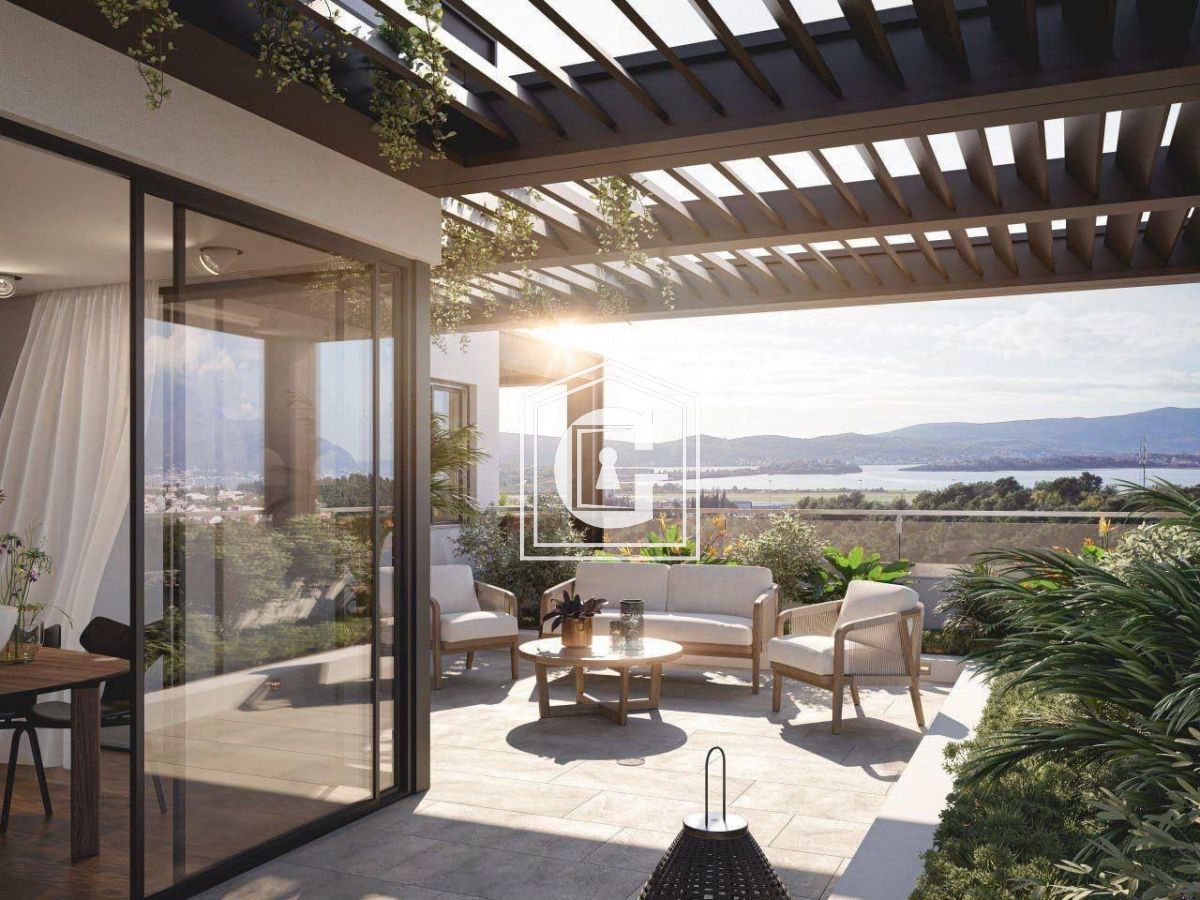 Апартаменты в Тивате, Черногория, 113 м² - фото 2