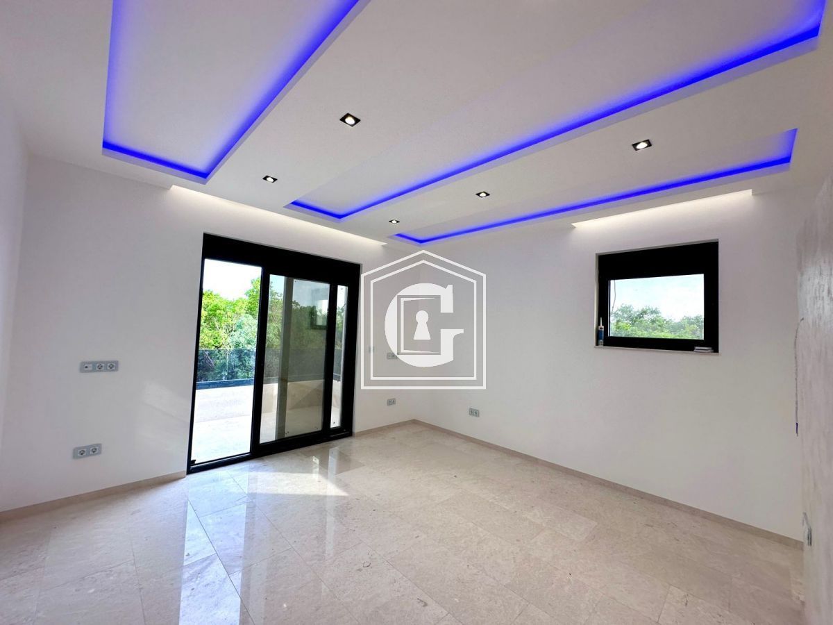 Вилла в Кримовице, Черногория, 210 м² - фото 8