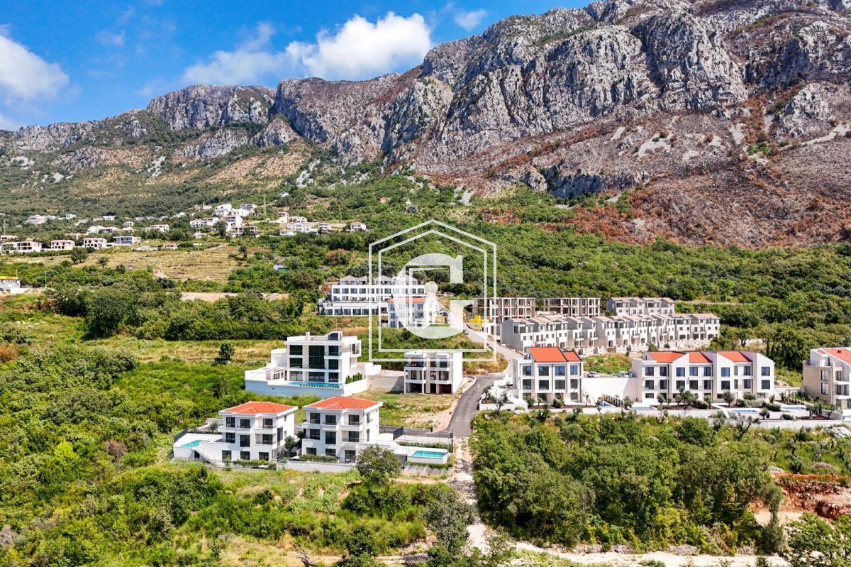 Вилла в Режевичах, Черногория, 318 м² - фото 9