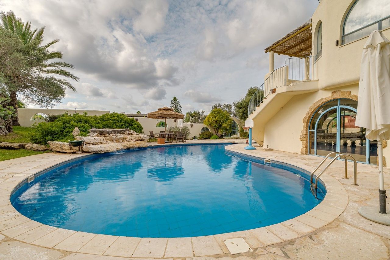 Вилла в Кейсарии, Израиль, 700 м² - фото 10