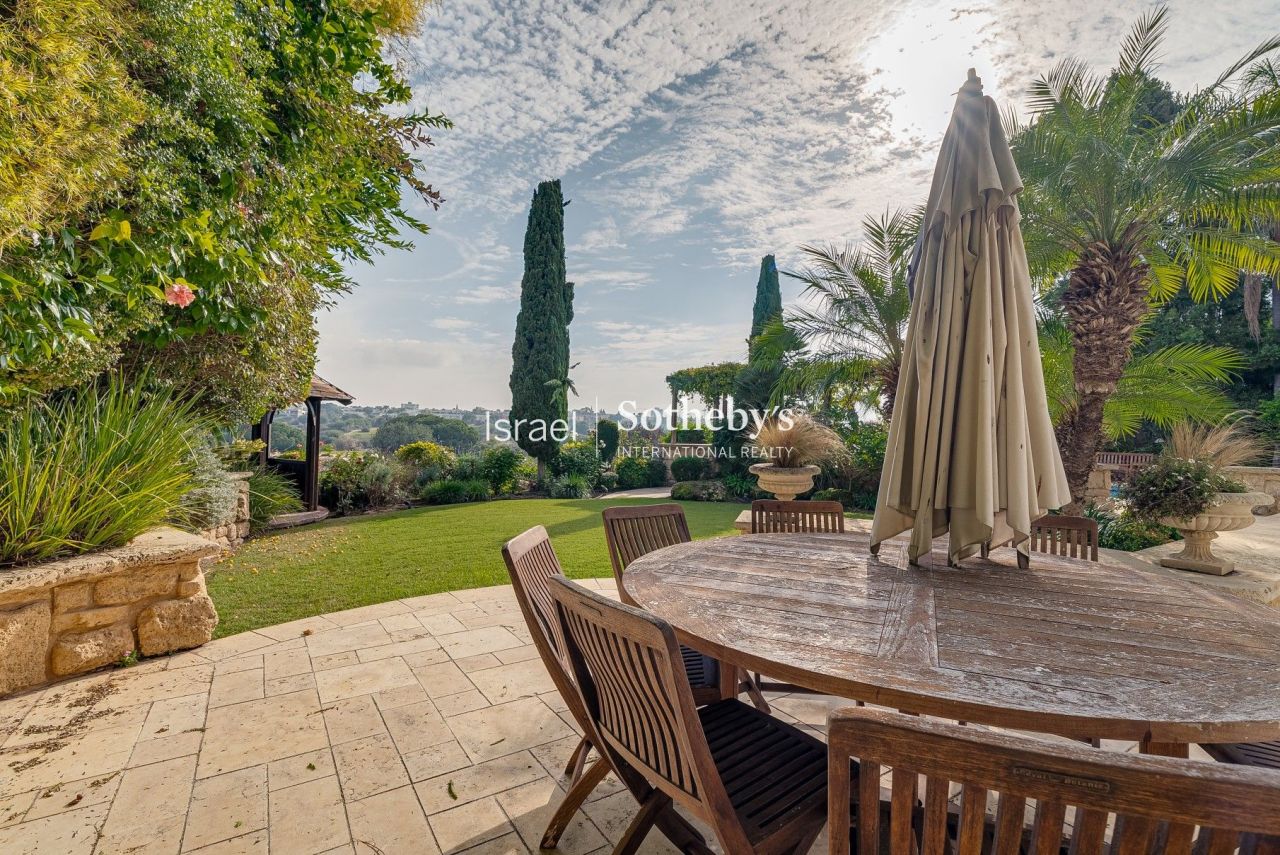 Вилла в Кейсарии, Израиль, 450 м² - фото 2