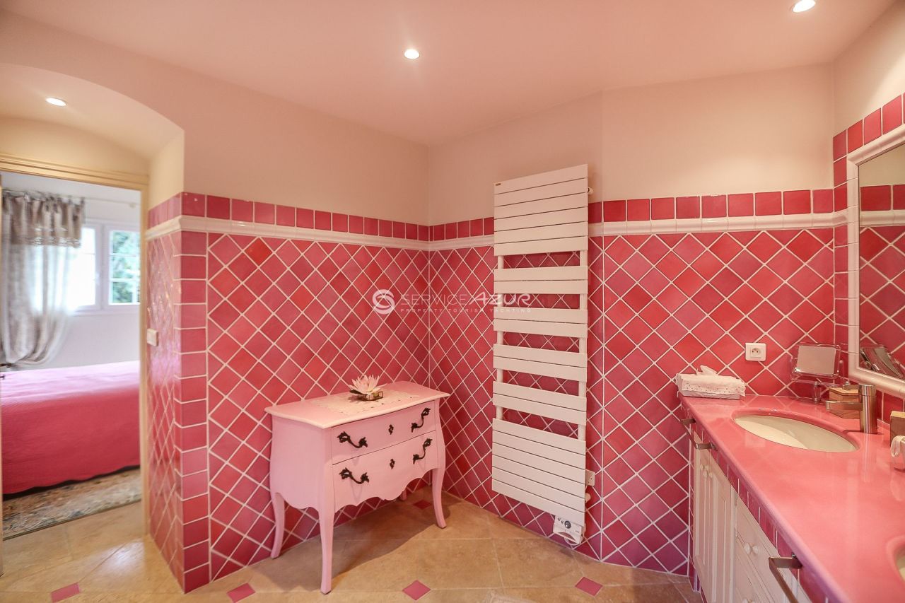 Вилла в Сен-Тропе, Франция, 280 м² - фото 16