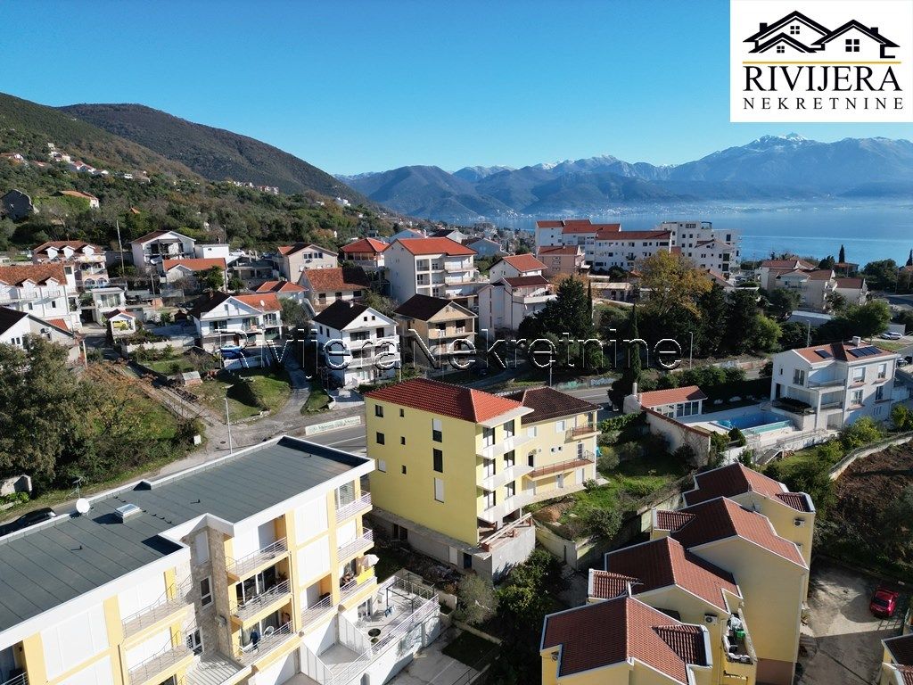 Квартира в Херцег-Нови, Черногория, 47 м² - фото 2