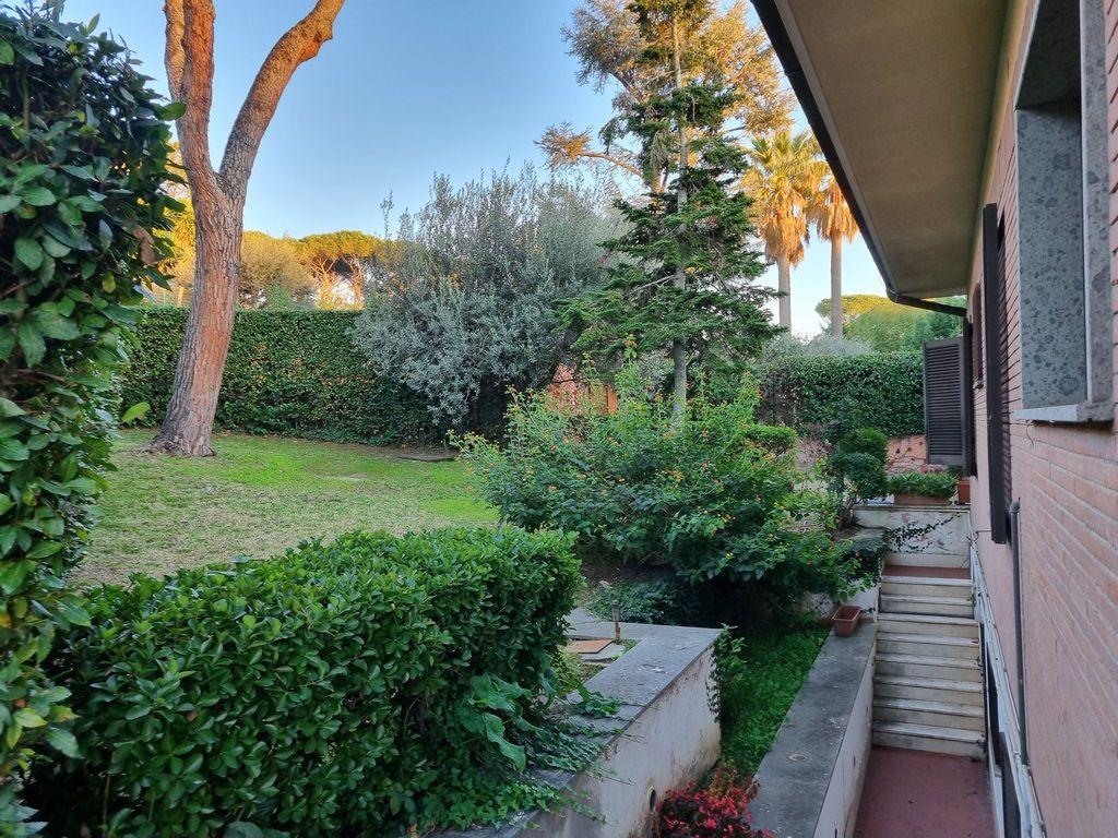 Вилла в Риме, Италия, 400 м² - фото 16