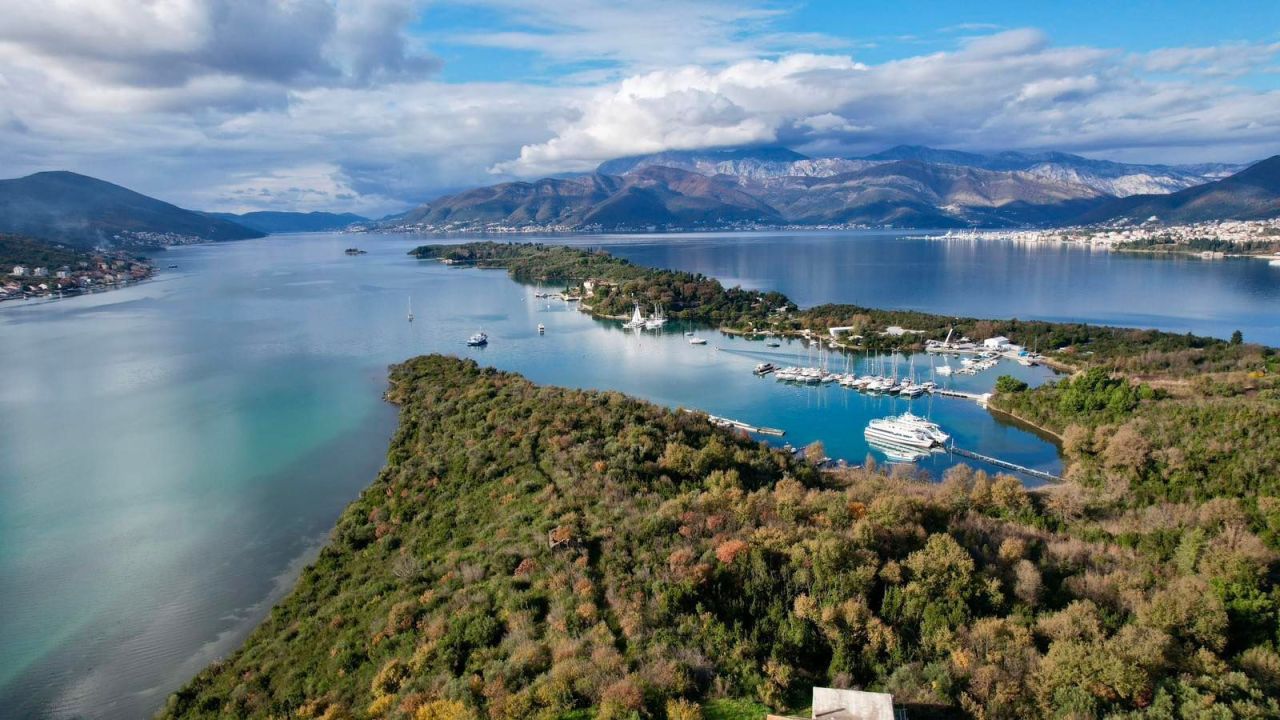 Земля в Тивате, Черногория, 3 789 м² - фото 7