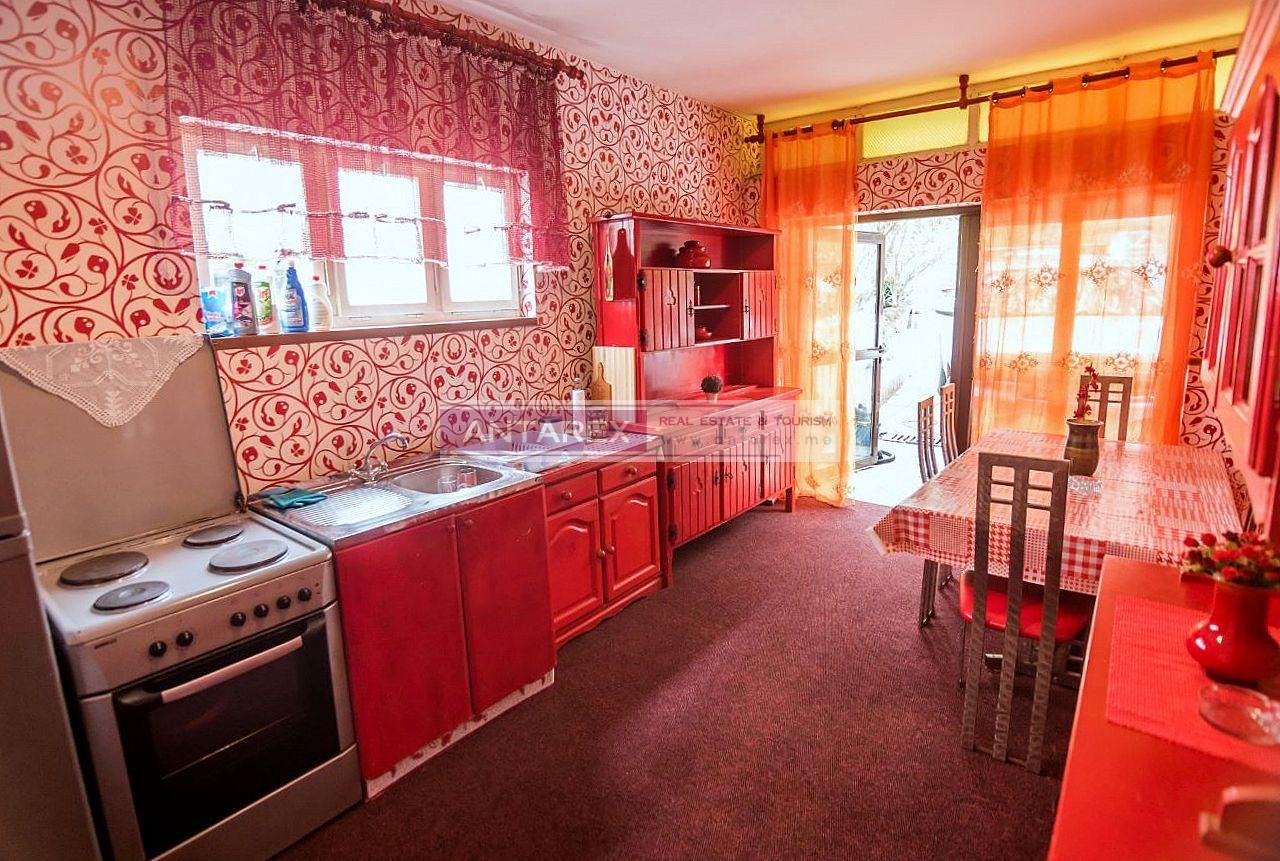 Вилла в Тивате, Черногория, 276 м² - фото 2